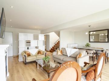 Sala · Dúplex Amoblado y Equipado de 150 m² | 3 Dorm. | 2 Cocheras