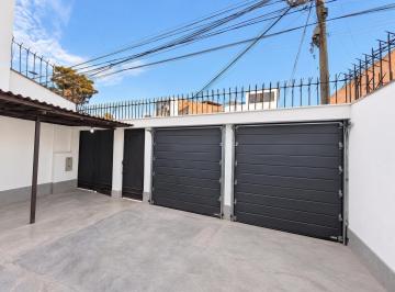 Terreno / Lote · 152m² · 3 Dormitorios · 2 Estacionamientos · Unica Casa/terreno en Urb Cahuache en Venta