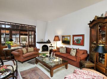 Casa de 5 habitaciones, Lima · Casa en Venta Frente a Parque en Miraflores – Us$795,000