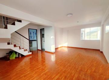 Departamento de 4 habitaciones, Lima · Venta Triplex, 4 Dorm., 3 Baños, 1 Cochera, Quinto Piso Sin Ascensor
