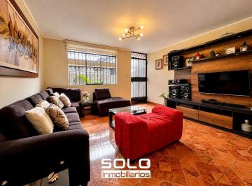Casa de 4 habitaciones, Lima · Venta de Casa con 4 Dorm. en Villa Maria del Triunfo
