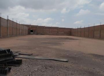 Terreno / Lote , Arequipa · Se Vende Terrno Para Almacen Completamente Cercado