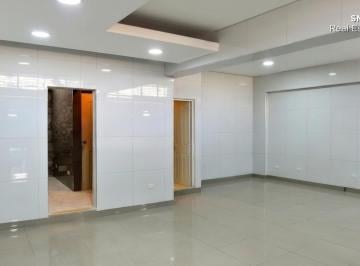 Local comercial · 74m² · 2 Estacionamientos · Venta de Local de 74 m² en San Isidro