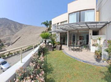 Casa de 4 habitaciones, Lima · Casa en Venta en Casuarinas / Surco $640,000