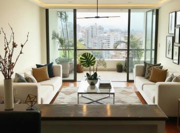 Departamento de 2 habitaciones, Lima · Departamento con Vista Al Golf Desde La Terraza y Comedor