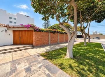Terreno / Lote · 655m² · Vendo Terreno, Frente Al Colegio Pestalozzi
