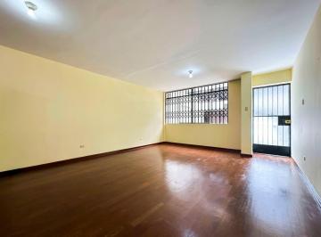 Departamento de 1 habitación, Lima · Departamento con Espacio, Ubicación y Potencial Para Vivir o Invertir.