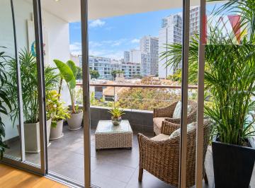 Departamento de 2 habitaciones, Lima · Departamentos a Una Cdra del Malecón, Flat con Vista a Calle y Balcon