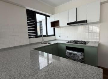 Departamento · 130m² · 3 Dormitorios · 1 Estacionamiento · Se Vende Dúplex 130 m² en San Miguel con Cochera y Piscina