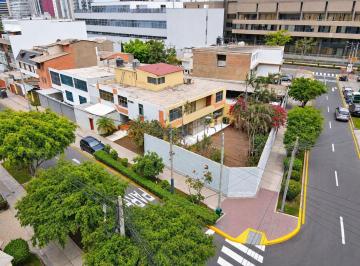 Terreno / Lote · 758m² · Casa Como Terreno en San Isidro, Cerca a Canaval y Moreyra con República de Panamá