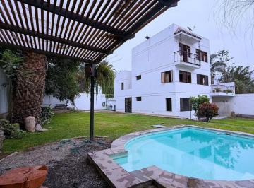 Casa · 700m² · 6 Dormitorios · 3 Estacionamientos · Casa en Chaclacayo
