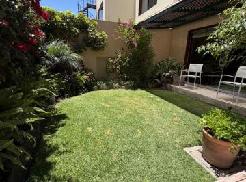 Casa de 5 habitaciones, Arequipa · Vendo Casa Tipo Town House de 200 m², Cerca a La U. San Pablo, Centro de La Ciudad