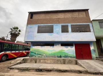 Local comercial · 300m² · 12 Dormitorios · 2 Estacionamientos · Se Vende Local en Villa Maria del Triunfo Urb. Virgen de Lourdes