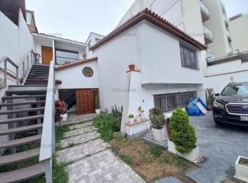Casa · 300m² · 7 Dormitorios · 3 Estacionamientos · Vendo Bonita Casa en Av San Borja Norte N° 12xx, Urb. Mariscal Ramón Castilla, San Borja