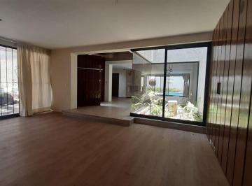 Casa · 404m² · 5 Dormitorios · 2 Estacionamientos · Venta - Casa en Corpac Frente a Parque - Paralela a Javier Prado - 348 m² - Frente 17 m²