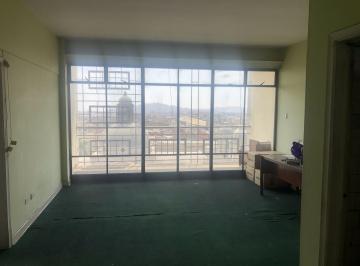 Oficina comercial · 94m² · 2 Dormitorios · 1 Estacionamiento · Amplio y Versatil Dpto. / Oficina de 94 m² Frente a Iglesia Las Nazarenas
