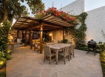 Casa · 302m² · 3 Dormitorios · 3 Estacionamientos · Barandarián - Golf de La Planicie - Casa en Condominio Privado
