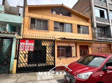 Casa · 110m² · 3 Dormitorios · Vendo Casa en La Urb. Los Cipreces - Cercado de Lima