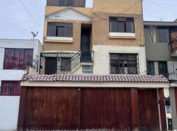 Departamento de 6 habitaciones, Lima · Amplio Depa Tipo Duplex Av Colonial con Leonardo Arrieta