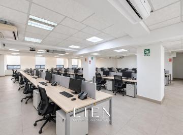 Oficina comercial · 254m² · 2 Estacionamientos · Oficina en Alquiler