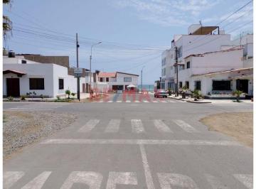 Terreno / Lote , Lima · Terreno en Venta en Punta Hermosa, a 30 m del Malecón