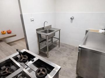 Local comercial · 60m² · 2 Dormitorios · Local - San Luis