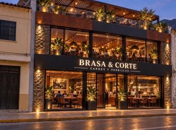 Casa de 2 habitaciones, Huánuco · Vendo Casa en Zona Comercial del Centro de Huánuco – Amplio Frente - 256 m²
