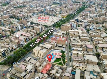 Casa · 360m² · 8 Dormitorios · 1 Estacionamiento · Ideal Para Familias E Inversionistas! Casa de 3 Pisos Aires en Venta