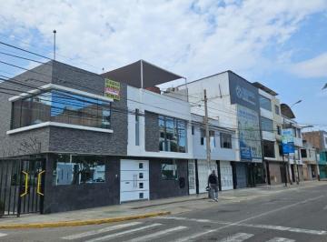 Local comercial en Alquiler Los Olivos · Local Comecial en Esquina de 100 m²
