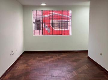 Departamento · 75m² · 2 Dormitorios · Alquiler de Departamento de 75 m² con Vista a La Calle