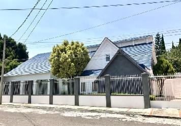 Casa · 630m² · 4 Recámaras · 5 Estacionamientos · Casa en Venta - (4)