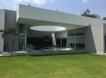Casa de 5 habitaciones, Cuernavaca · Imponente Residencia en Exclusivo Fraccionamiento