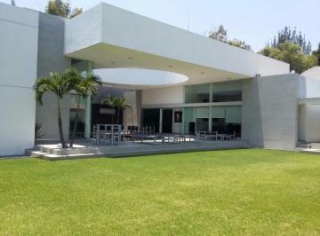 Casa de 5 habitaciones, Cuernavaca · Imponente Residencia Estilo Minimalista en Fracc Exclusivo