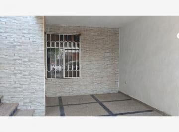 Casa de 3 habitaciones, Irapuato · Casa en Venta en Fraccionamiento El Milagro