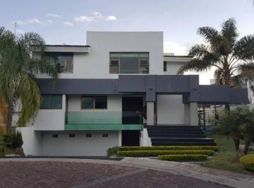 Casa de 3 habitaciones, Zapopan · Casa en Venta en Zapopan, Jalisco, Valle Real
