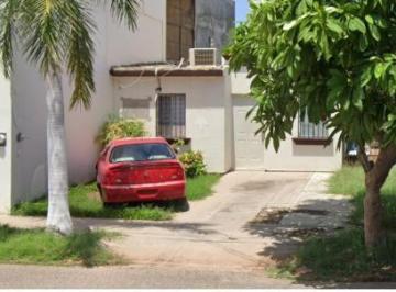 Casa de 2 habitaciones, Navojoa · Se Vende Casa