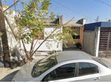 Casa de 2 habitaciones, Apodaca · Se Vende Casa