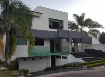 Casa en condominio de 4 habitaciones, Zapopan · Residencia en Venta, Valle Real, Coto Privado.