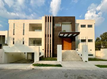 Casa de 4 habitaciones, Atizapán de Zaragoza · Venta de Espectacular Proyecto Rodeado de Río