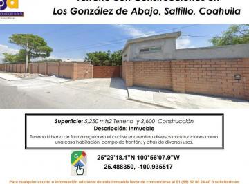 Casa de 4 habitaciones, Saltillo · Se Vende Terreno con Construcciones