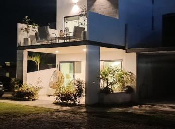 Casa en condominio de 3 habitaciones, Emiliano Zapata · Casa, Nueva en Condominio, con Alberca, Palapa y Asador en Cuernavaca