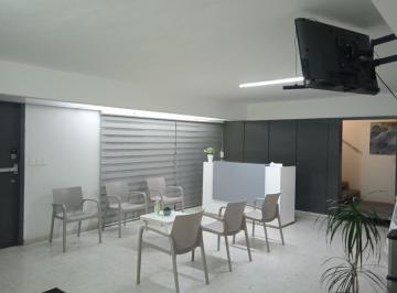 Oficina de 8 habitaciones, Guadalajara · Renta Oficinas Y/o Consultorios