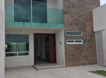 Casa de 3 habitaciones, San Andrés Cholula · Casa en Renta en Lomas de Angelópolis, Zona Azul