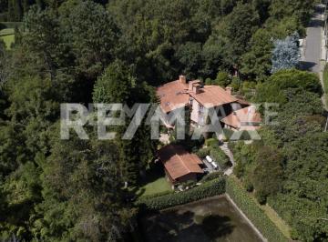 Casa · 898m² · 6 Recámaras · 8 Estacionamientos · Casa en Venta - (4)