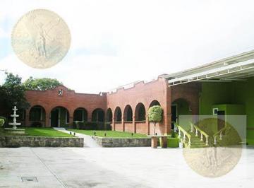Local en centro comercial · 1040m² · Excelente Propiedad a un Costado de Av Principal