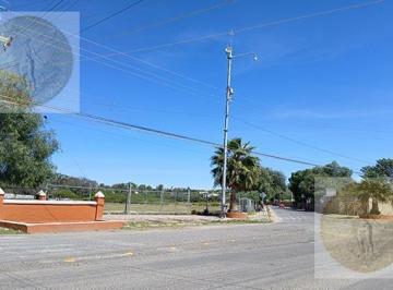 Terreno / Lote · 44000m² · Magnífico Terreno en Esquina
