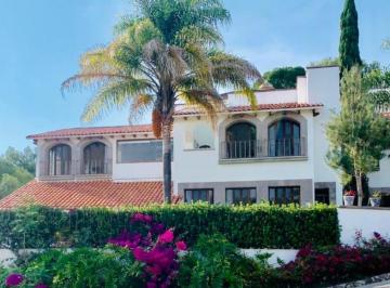 Casa en condominio · 760m² · 4 Recámaras · 10 Estacionamientos · Baja de Precio Venta Casa Club de Golf Gran Reserva_ixtapan de La Sal