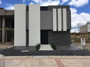 Casa de 5 habitaciones, Pachuca · Venta Casa en Pachuca Casa de Lujo en Residencial Dolores, Pachuca, Hgo.