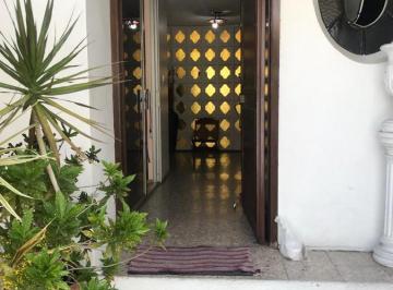 Casa · 263m² · 3 Recámaras · 3 Estacionamientos · Casa - Colón Echegaray