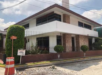 Casa · 609m² · 5 Recámaras · 4 Estacionamientos · Casa en Venta - (4)